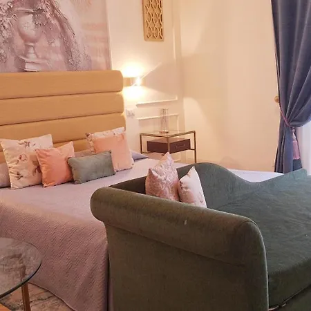 Πανσιόν Ingrami And 4*