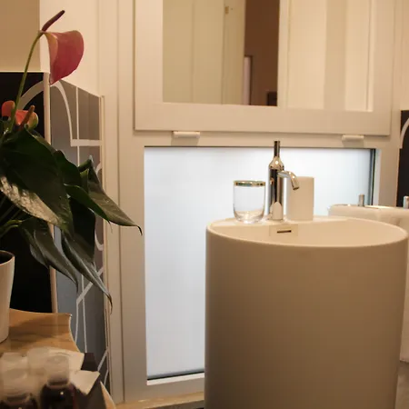 Ingrami And Konukevi