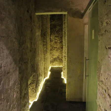 Πανσιόν Ingrami And