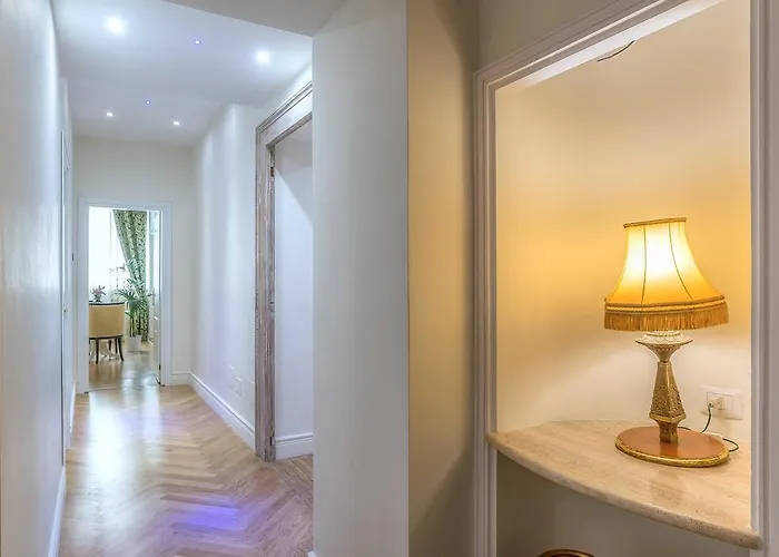 Πανσιόν Ingrami And